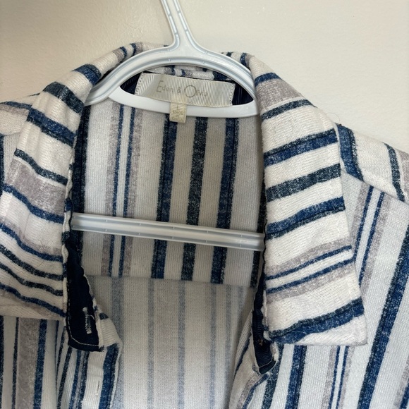 Great Quality striped button down shirt - Picture 2 of 5